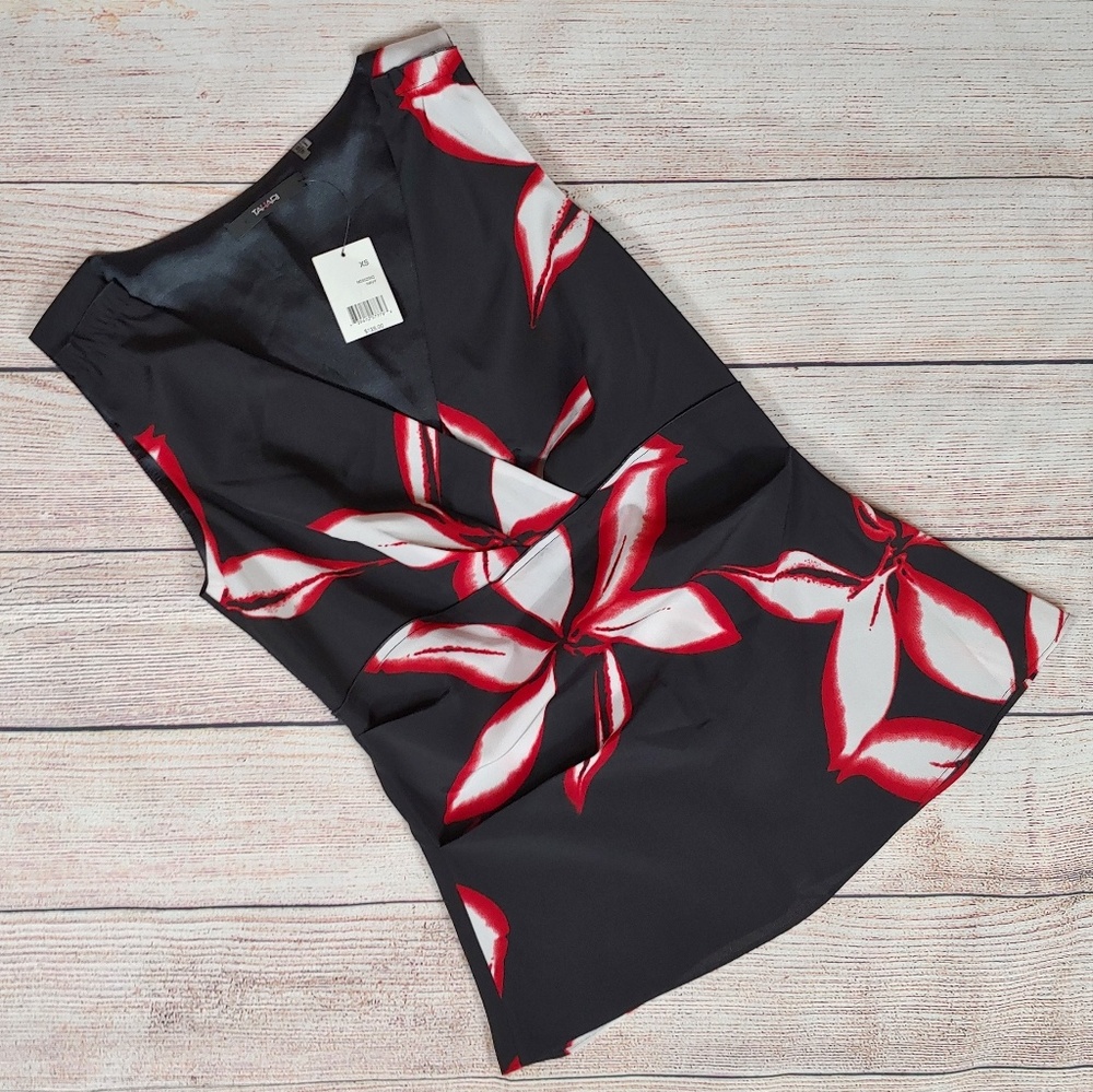 Tahari Red Abstract Floral Sleeveless V-Neck Top